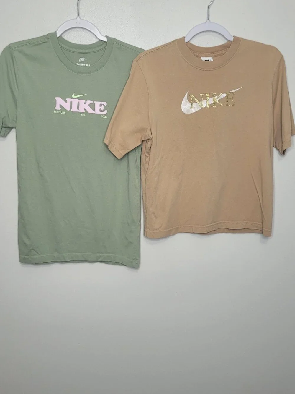 Nike shirt lot green and tan short sleeve minimalist classic casual shirt xs